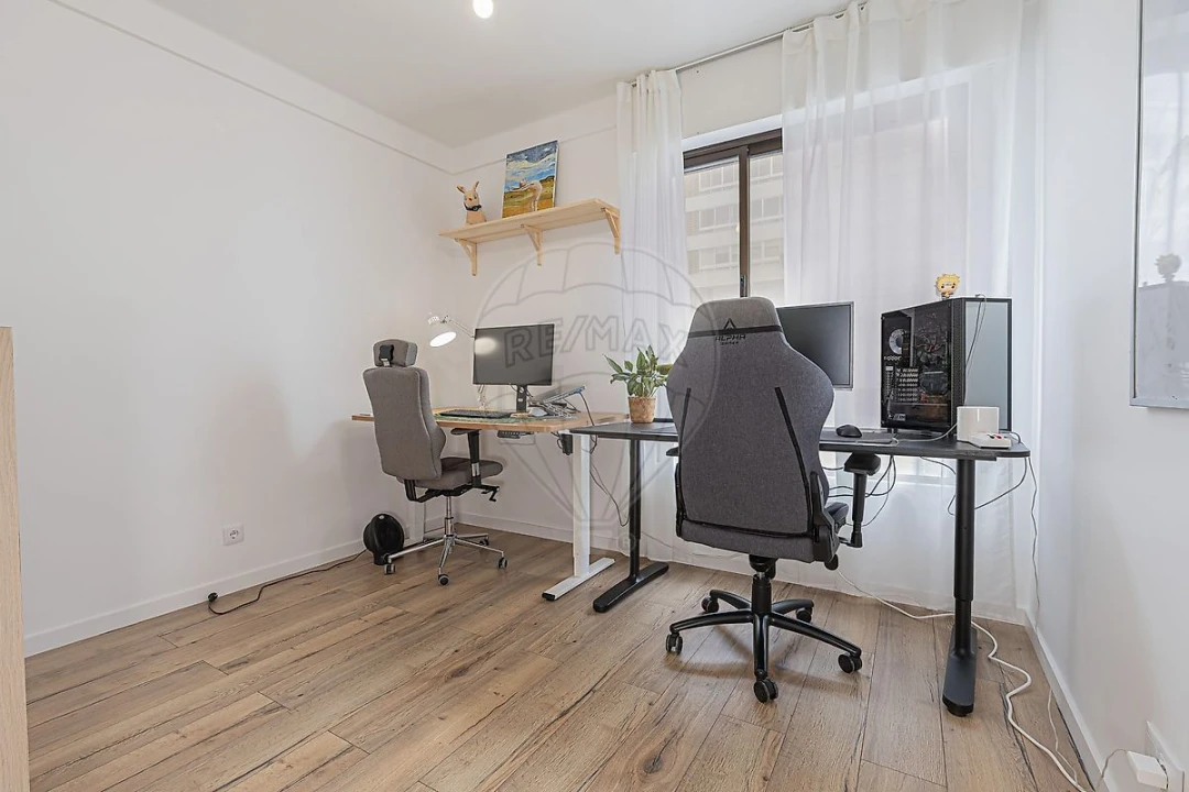 Apartamento T3 para Arrendamento em Moscavide e Portela Foto 34