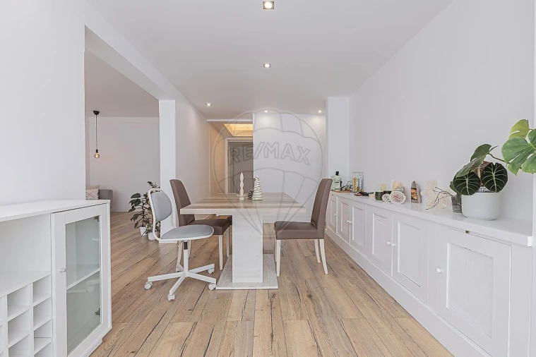 Apartamento T3 para Arrendamento em Moscavide e Portela Foto 13