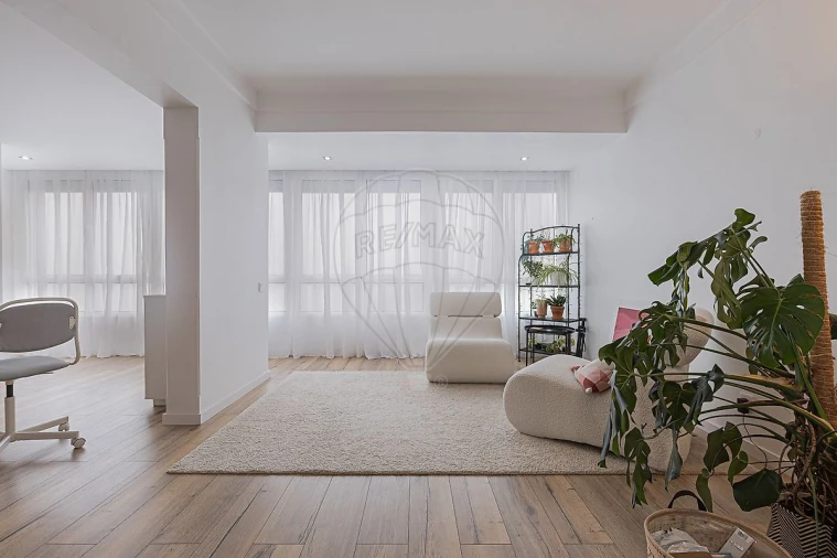 Apartamento T3 para Arrendamento em Moscavide e Portela Foto 17