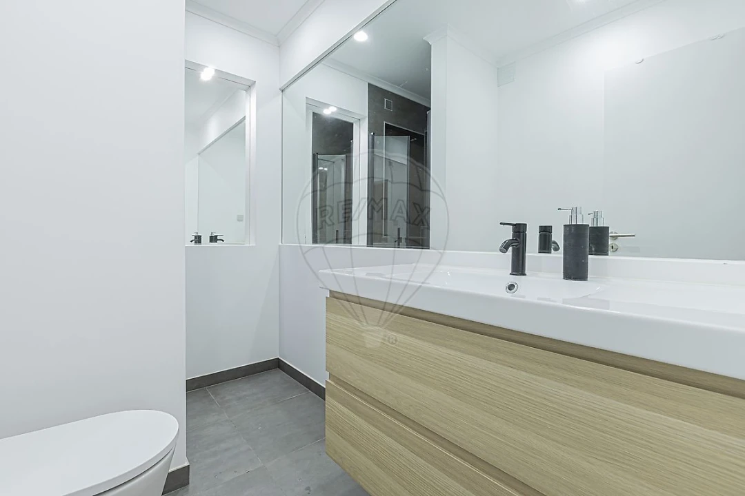 Apartamento T3 para Arrendamento em Moscavide e Portela Foto 18