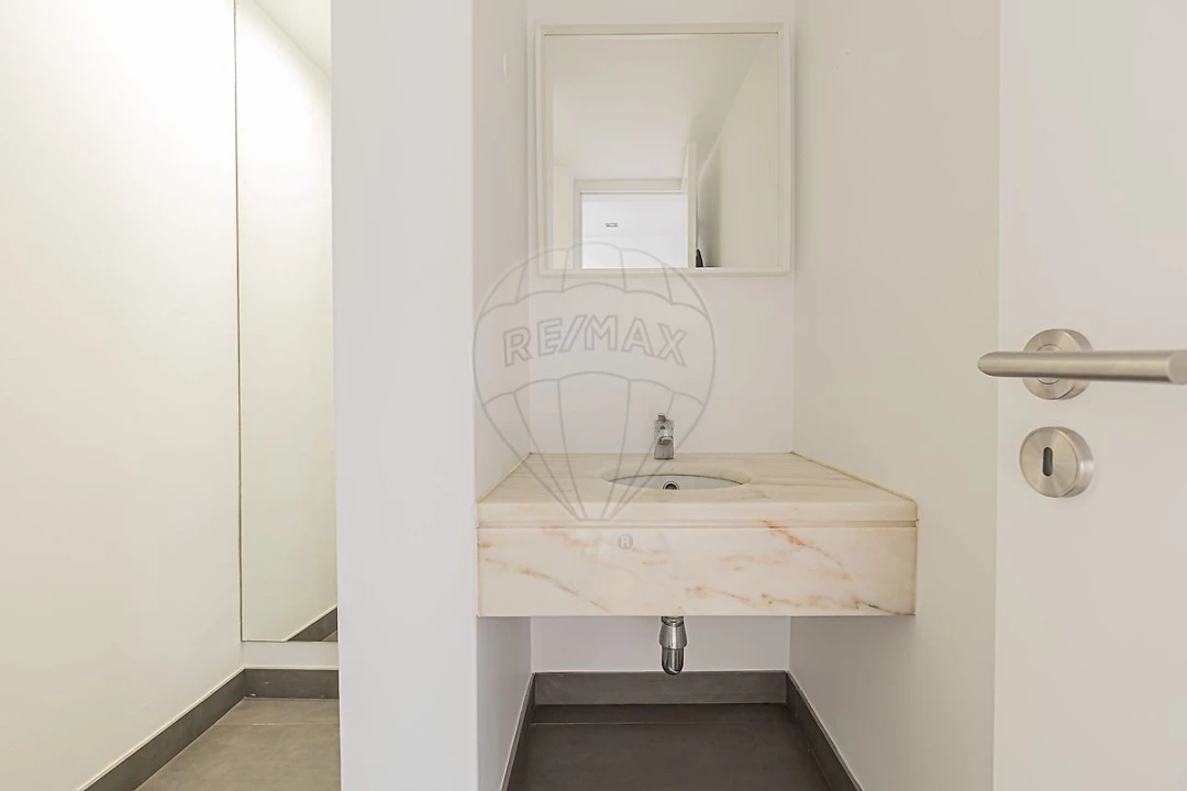 Apartamento T3 para Arrendamento em Moscavide e Portela Foto 31