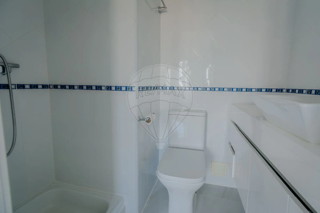 Apartamento T3 para Venda em Carcavelos e Parede Foto 25