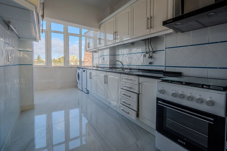 Apartamento T3 para Venda em Carcavelos e Parede Foto 26