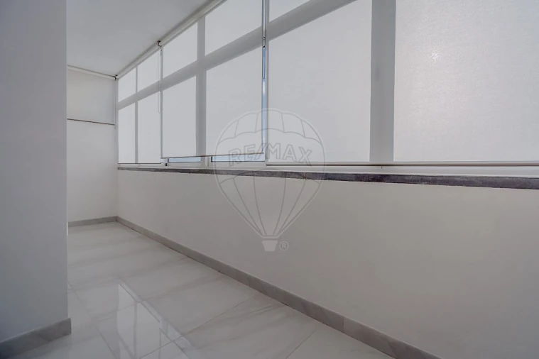 Apartamento T3 para Arrendamento em Carcavelos e Parede Foto 11