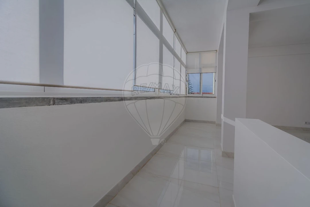 Apartamento T3 para Arrendamento em Carcavelos e Parede Foto 12