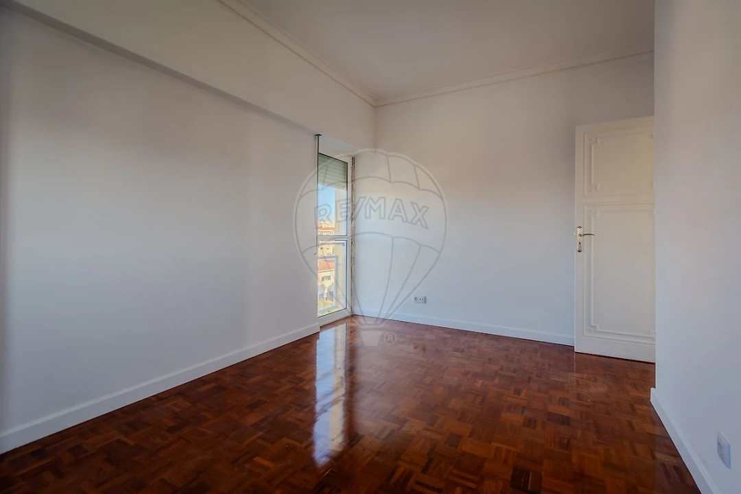 Apartamento T3 para Arrendamento em Carcavelos e Parede Foto 13