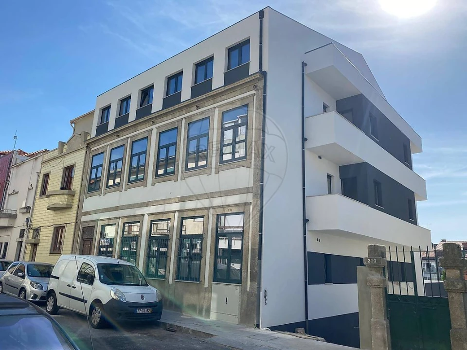 Apartamento T1 para Venda em Cedofeita, Santo Ildefonso, Sé, Miragaia, São Nicolau e Vitória Foto 1