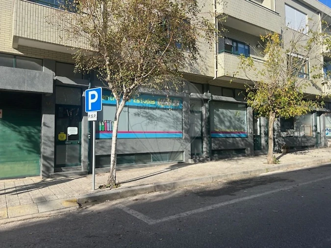 Loja para Arrendamento em Espinho Foto 2