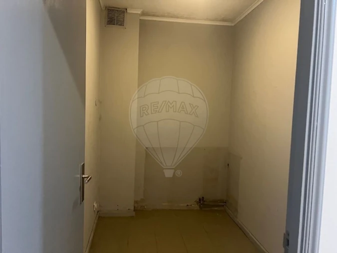 Loja para Arrendamento em Espinho Foto 8