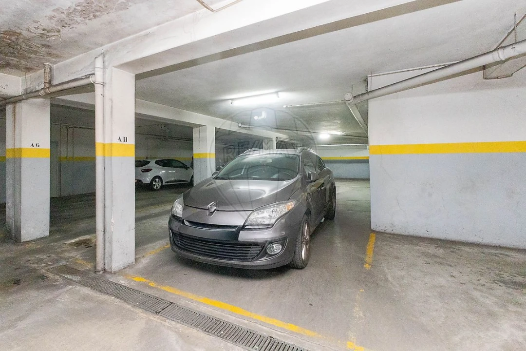 Apartamento T2 para Venda em Grijó e Sermonde Foto 6