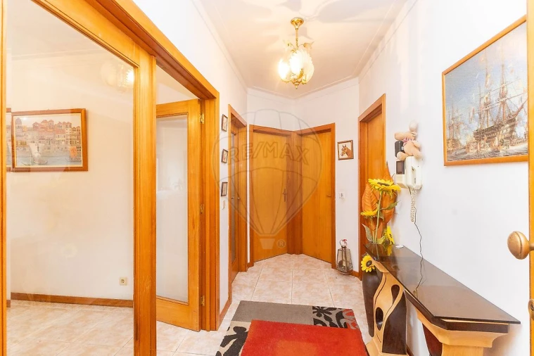 Apartamento T2 para Venda em Grijó e Sermonde Foto 29