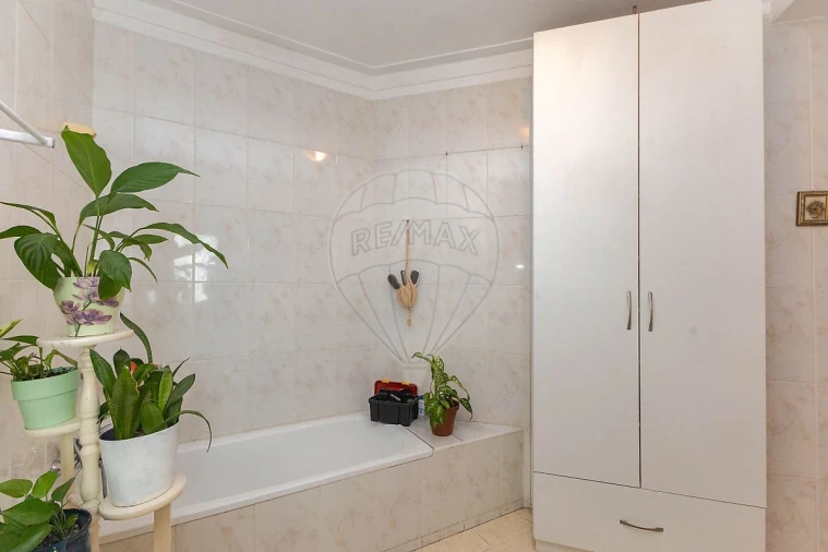 Apartamento T2 para Venda em Grijó e Sermonde Foto 40