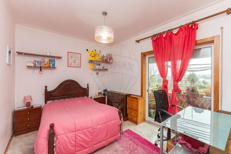 Apartamento T2 para Venda em Grijó e Sermonde Foto 37