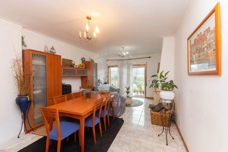 Apartamento T2 para Venda em Grijó e Sermonde Foto 24