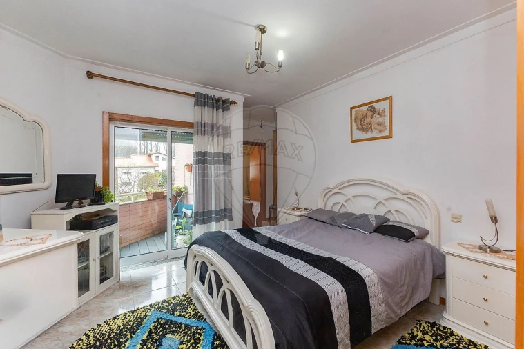 Apartamento T2 para Venda em Grijó e Sermonde Foto 38