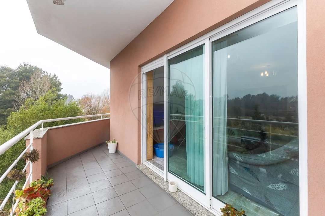 Apartamento T2 para Venda em Grijó e Sermonde Foto 1