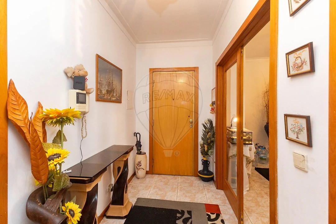 Apartamento T2 para Venda em Grijó e Sermonde Foto 27