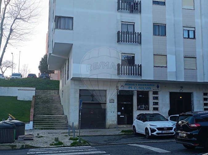 Apartamento T1 para Venda em Rio de Mouro Foto 9