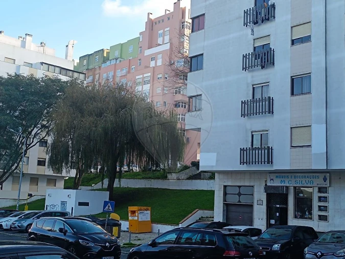 Apartamento T1 para Venda em Rio de Mouro Foto 8