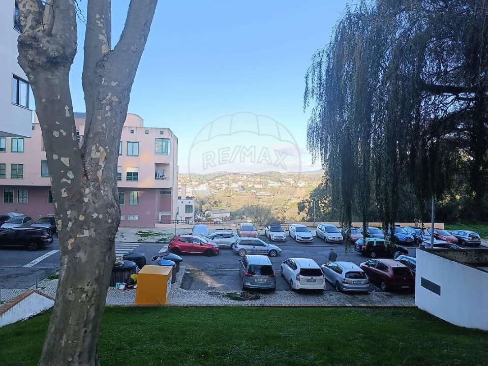 Apartamento T1 para Venda em Rio de Mouro Foto 4