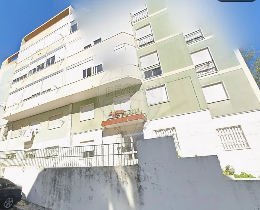 Apartamento T2 para Venda em Agualva e Mira-Sintra Foto 1