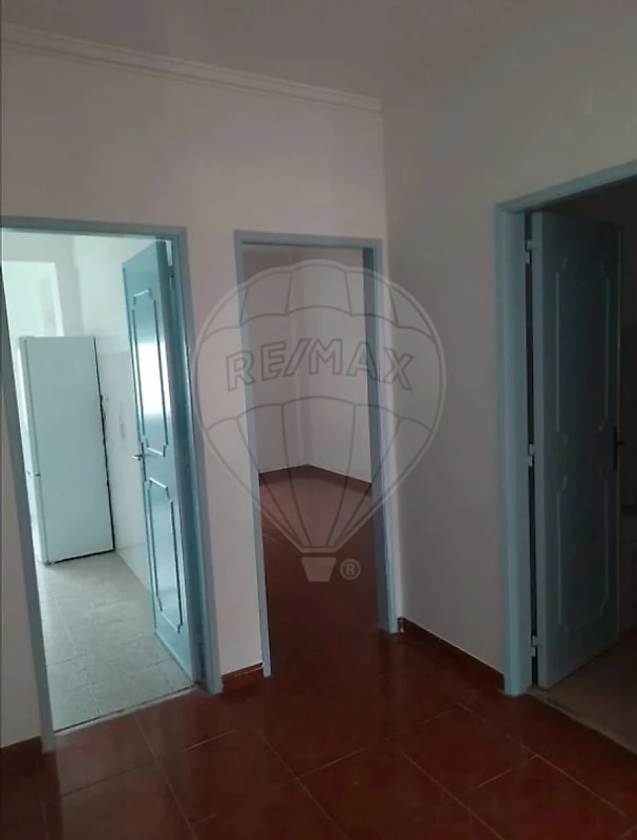 Apartamento T2 para Venda em Agualva e Mira-Sintra Foto 4