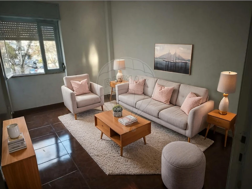 Apartamento T2 para Venda em Agualva e Mira-Sintra Foto 1