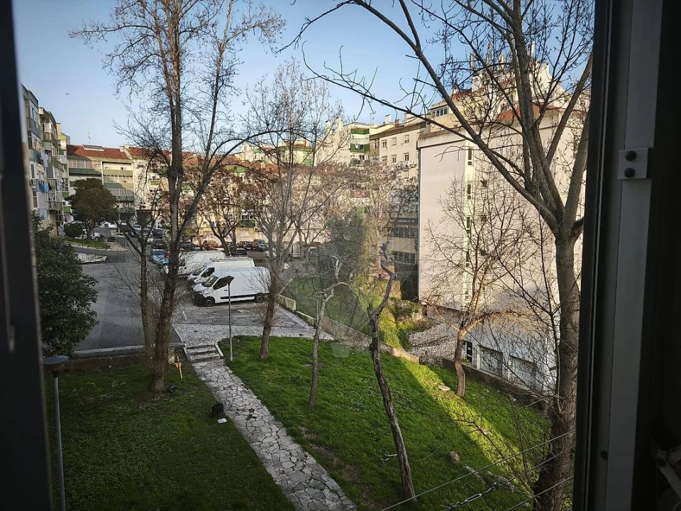 Apartamento T2 para Venda em Agualva e Mira-Sintra Foto 9