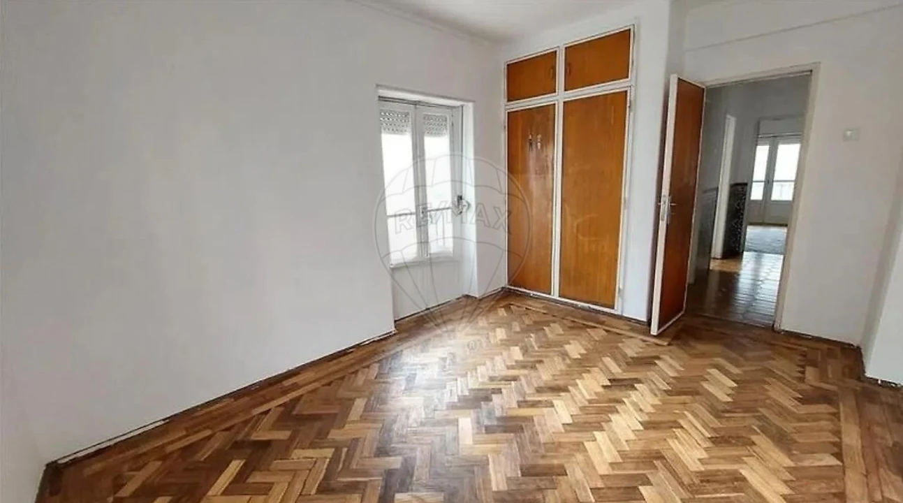 Apartamento T3 para Venda em Massamá e Monte Abraão Foto 7