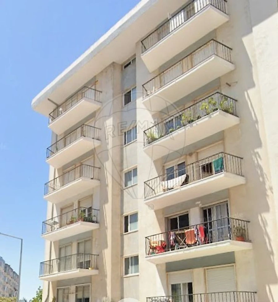 Apartamento T3 para Venda em Massamá e Monte Abraão Foto 11