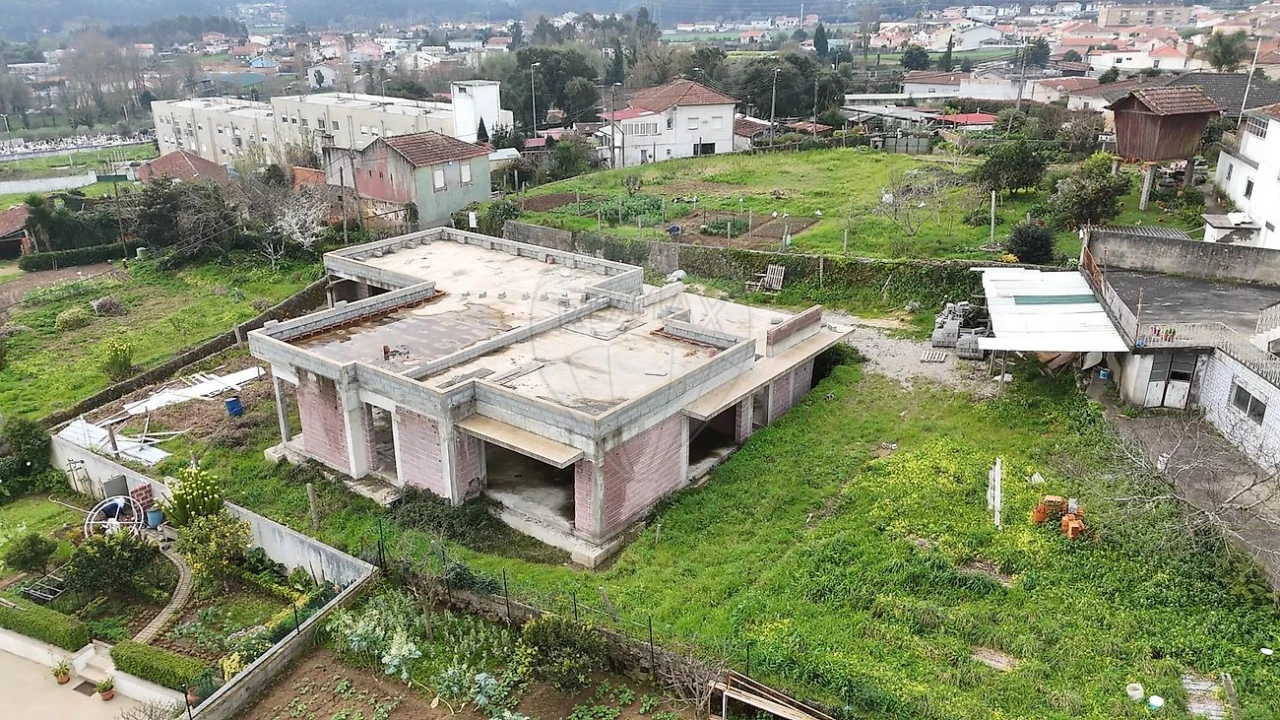 Terreno para Venda em Sandim, Olival, Lever e Crestuma Foto 11