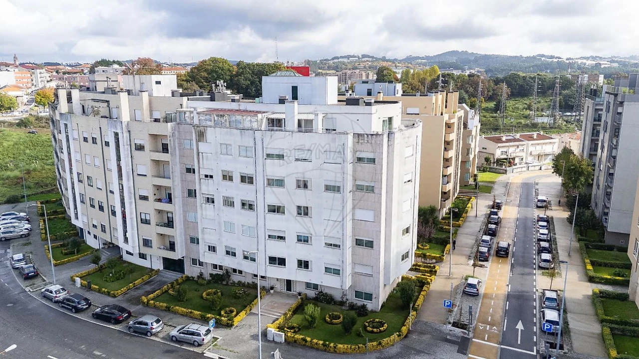 Apartamento T3 para Venda em Aguas Santas Foto 1