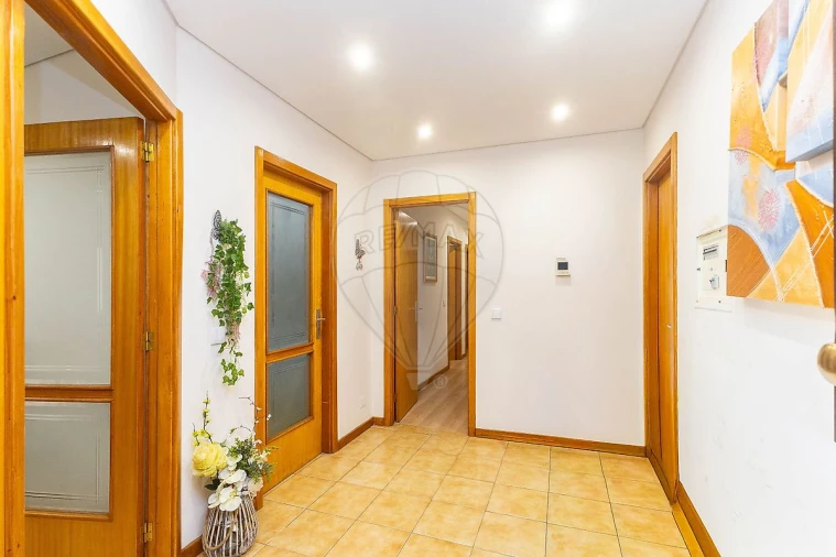 Apartamento T3 para Venda em Aguas Santas Foto 4