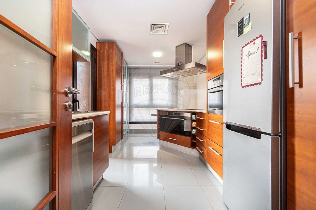 Apartamento T2 para Arrendamento em Odivelas Foto 5