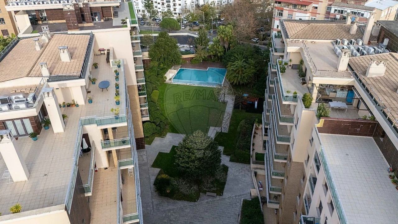 Apartamento T2 para Arrendamento em Odivelas Foto 27