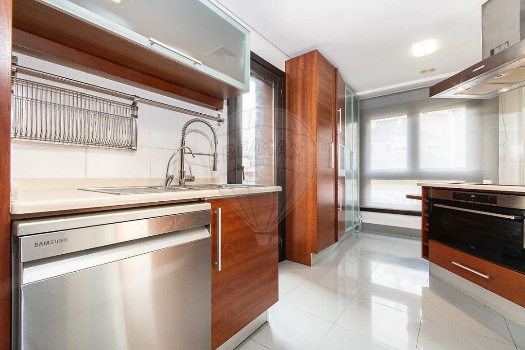 Apartamento T2 para Arrendamento em Odivelas Foto 7