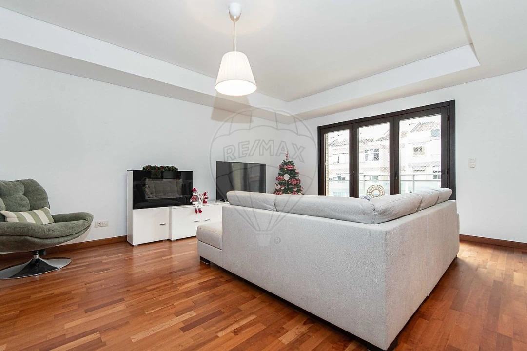 Apartamento T2 para Arrendamento em Odivelas Foto 10