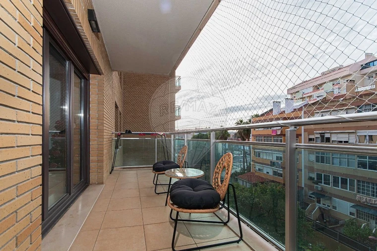 Apartamento T2 para Arrendamento em Odivelas Foto 23