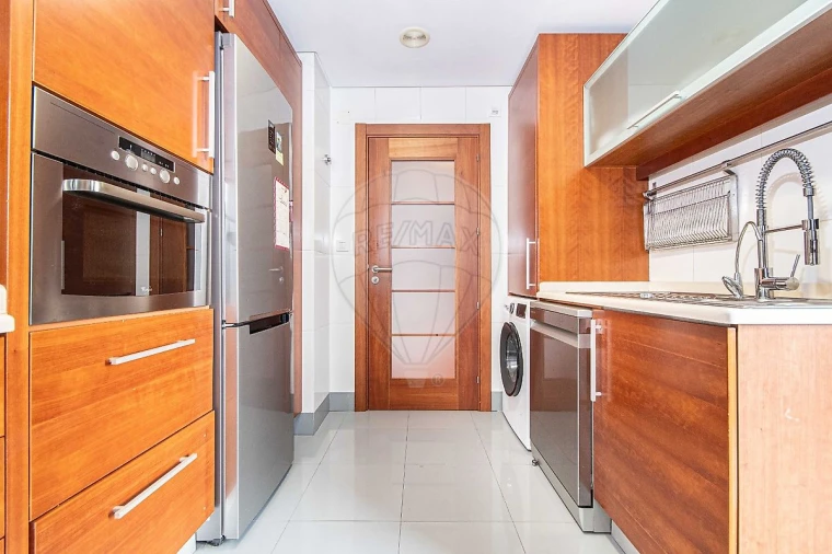 Apartamento T2 para Arrendamento em Odivelas Foto 4