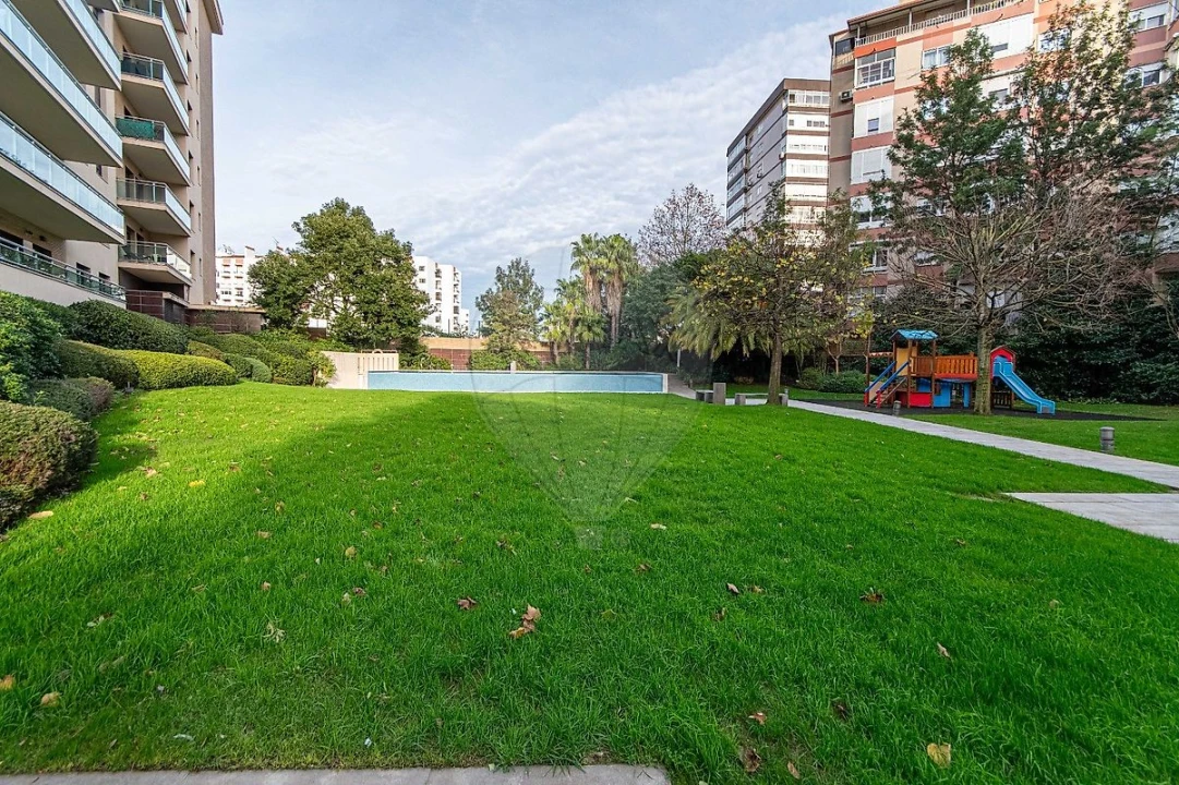 Apartamento T2 para Arrendamento em Odivelas Foto 34