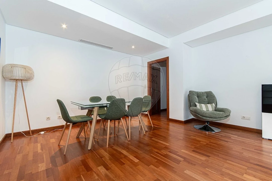 Apartamento T2 para Arrendamento em Odivelas Foto 11