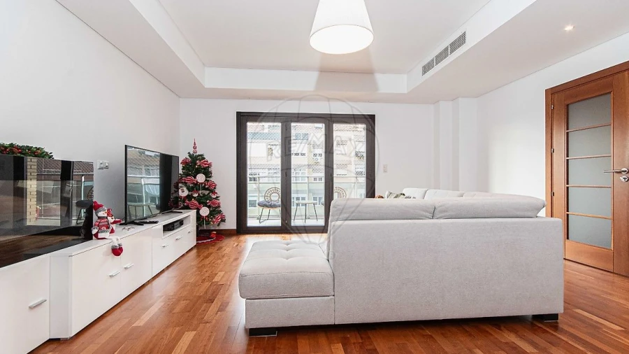 Apartamento T2 para Arrendamento em Odivelas