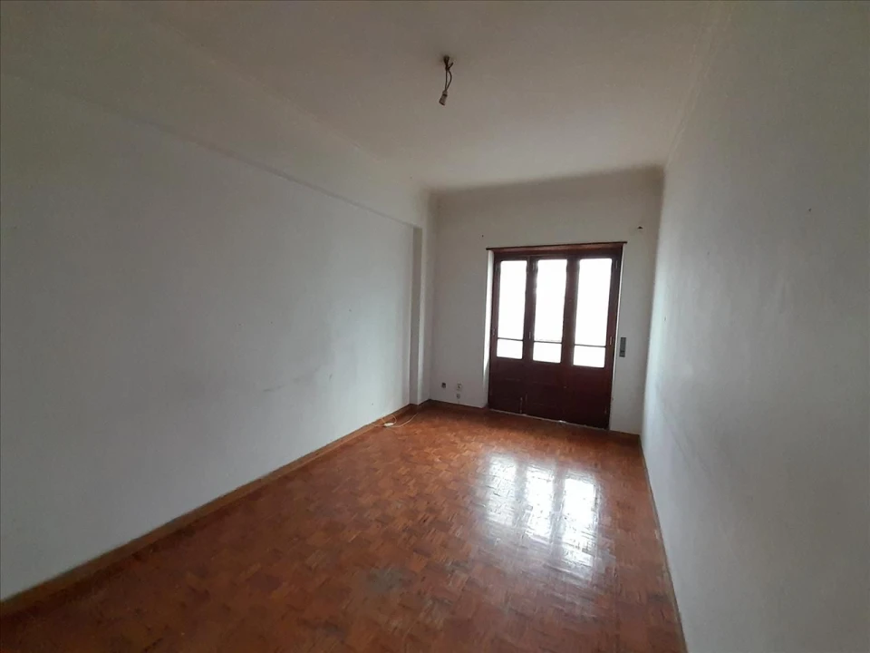 Apartamento T3 para Venda em Almada, Cova da Piedade, Pragal e Cacilhas Foto 2