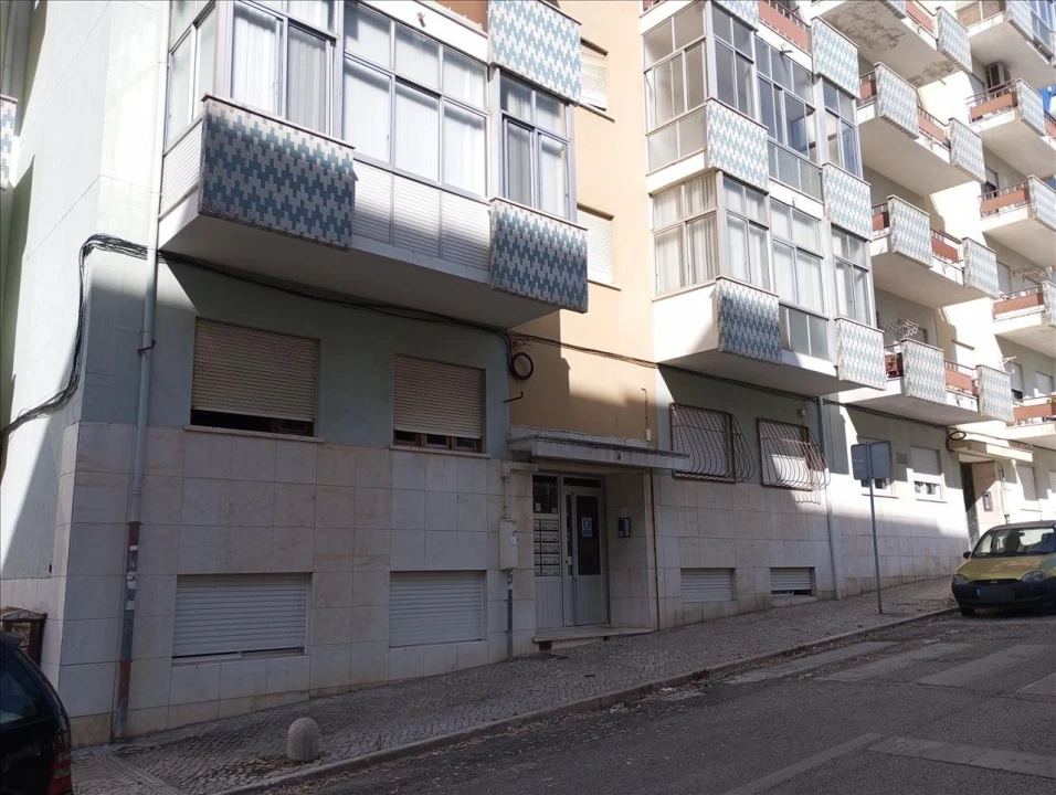 Apartamento T3 para Venda em Almada, Cova da Piedade, Pragal e Cacilhas Foto 8