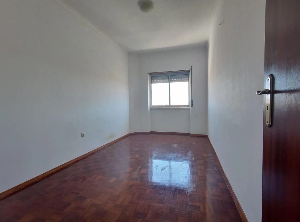 Apartamento T2 para Venda em Amora Foto 12