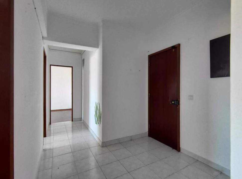 Apartamento T2 para Venda em Amora Foto 3