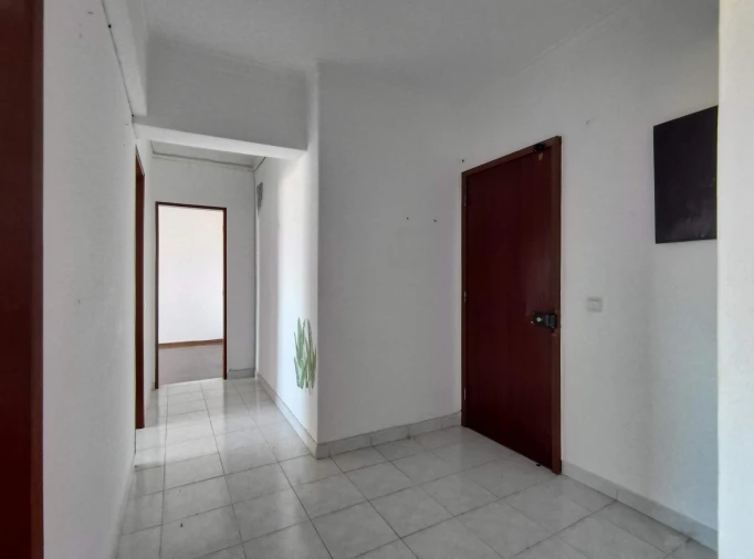 Apartamento T2 para Venda em Amora Foto 3