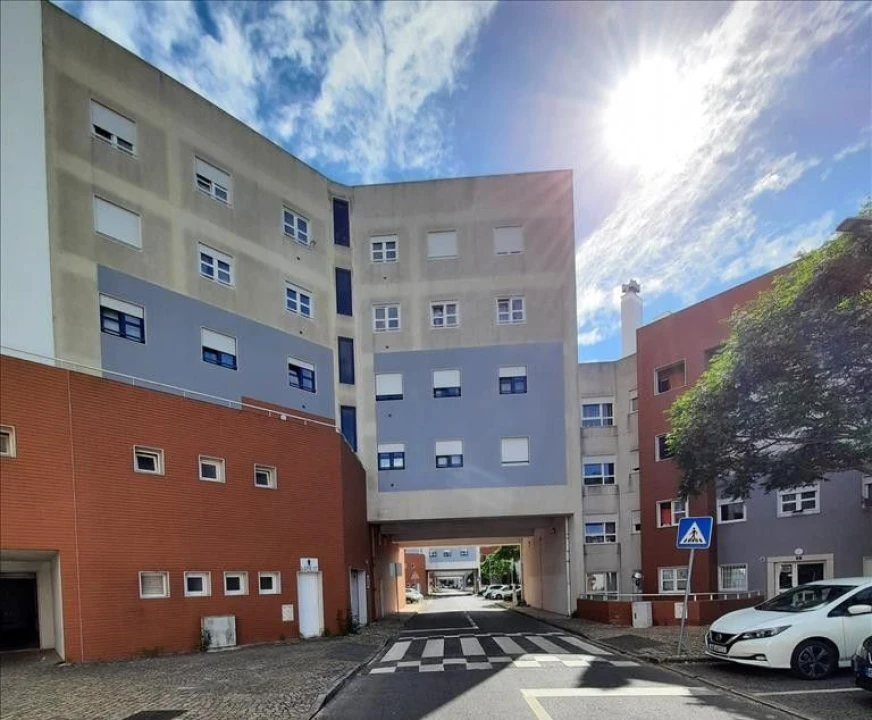 Apartamento T2 para Venda em Venteira Foto 2
