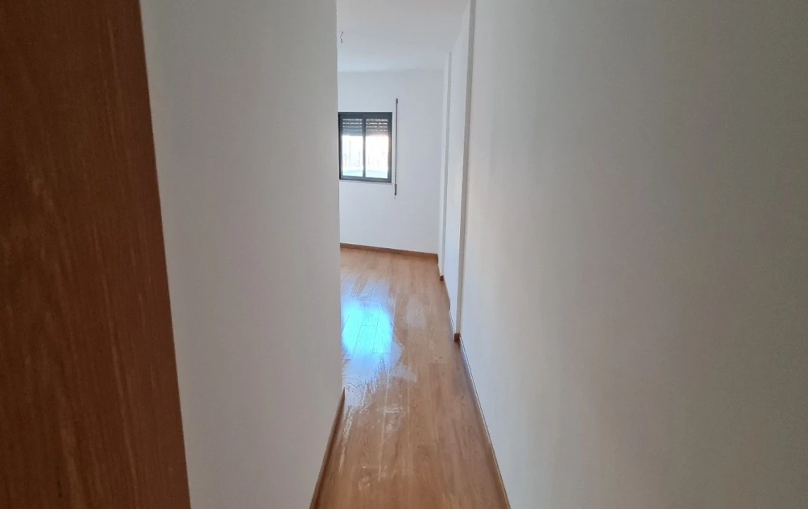 Apartamento T2 para Venda em Olhão Foto 10