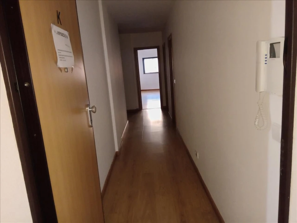 Apartamento T2 para Venda em Olhão Foto 3